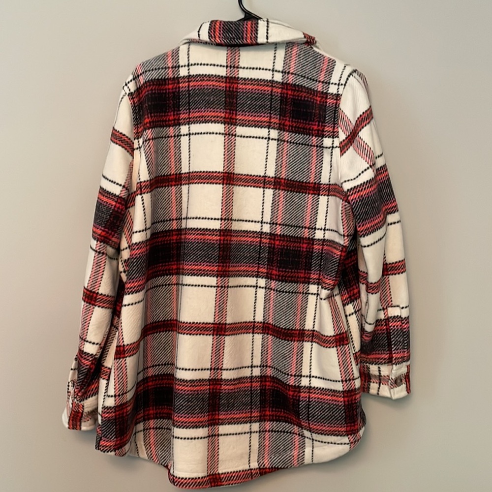 Universal Thread Shacket - Picture 4 of 5
